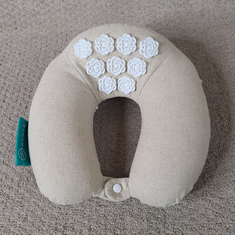 Kanjō Acupressure Neck Pillow Stress Relief Travel‎ Relaxation Beige Pain Relief